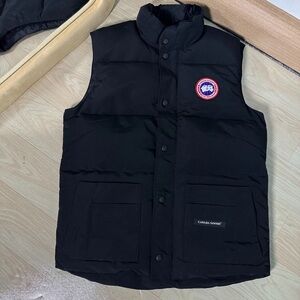 Canada Goose Men's Black Puffer Vest